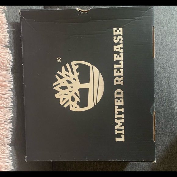 Timberland Boots - Picture 5 of 6